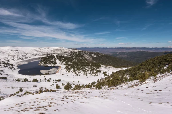 Paysage hivernal du parc des lagunes de Neila, à Burgos, Mont Demanda — Photo