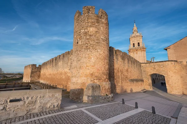 El Burgo de Osma şehri Alacakaranlık, Soria, İspanya. — Stok fotoğraf