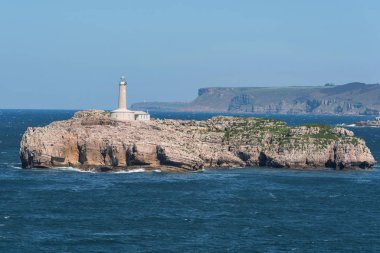 Mouro adası feneri de Santander, Cantabria, İspanya.