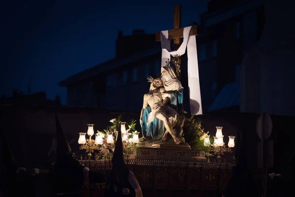 Easter holly week night procession in Briviesca, Burgos, Spain. — Stock Photo, Image