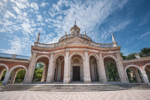 Aranjuez famous landmark, San Antonio de Padua church, Madrid, Spain. — Stock Photo, Image