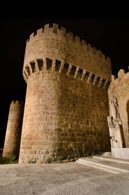Castilla y Leon, İspanya ünlü Avila şehir gece sahne duvarlar