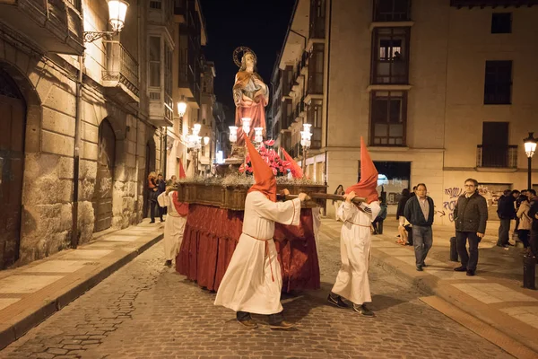 Briviesca, spanien - 14. april 2017: oster holly week night prozession am 14. april 2017 in briviesca, burgos, spanien. — Stockfoto