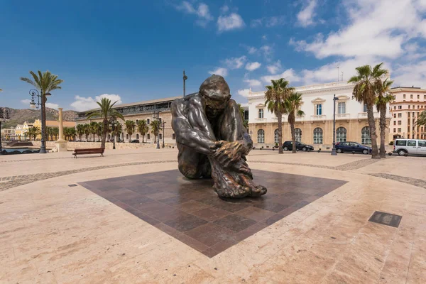 Cartagena, İspanya - 25 Ağustos 2017: Bronz heykel Cartagena bağlantı noktası, Murcia, İspanya.