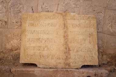 Banos de Cerrato, İspanya - 9 Kasım 2017: 9 Kasım 2017 kiliseyle iç St. Juan. en eski İspanyol Kilisesi yedinci yüzyıldan, Palencia, İspanya tarihli.