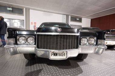 Salamanca, İspanya - 29 Aralık 2017: Cadillac fletwood 75 (1970) kullanılan tarafından Francisco Franco. Automotion, Salamanca, İspanya Tarihi Müzesi. Onun ilk açılan müze didicated automotion tarihçesi için İspanya'da.