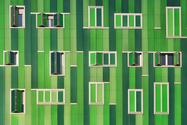 Madrid Espanha Janeiro 2018 Detalhe Fachada Edifício Residencial Moderno Verde — Fotografia de Stock