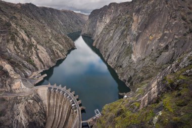River duero damm Aldeadavila, Salamanca ili, İspanya.