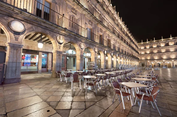 Salamanca híres landmark Plaza mayor, fő tér, S éjjel — Stock Fotó