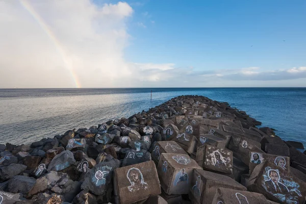 Santa Cruz de Tenerife, Spain - February 8, 2018 : Scenic view of a rainbow on a rainy day in Tenerife port, Canary islands, Spain. — Stock Photo, Image