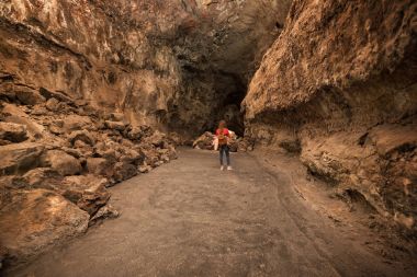 Cueva de los Verdes. Lanzarote, volkanik lav tüp şaşırtıcı turistik.