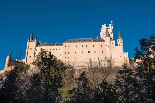 Segovia 'da ünlü Alcazar Kalesi, Castilla y Leon, Ispanya.