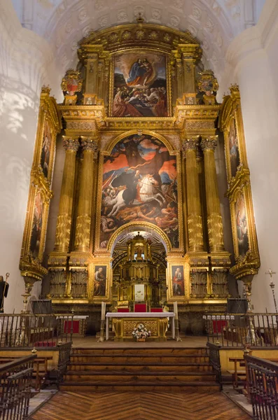 San millan de la cogolla, spanien - 4. januar 2014: das innere des berühmten yuso klosters in san millan de la cogolla, la rioja, spanien. — Stockfoto