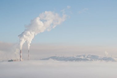 puslu manzara, duman, boru tesisi, hava kirliliği, çevre