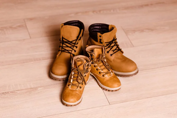 Men Children Brown Shoes Floor — Stock Photo, Image