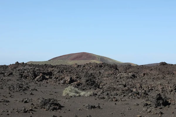 Láva krajina sopečného ostrova Lanzarote — Stock fotografie