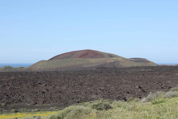 Το πράσινο ηφαιστειογενές νησί — Φωτογραφία Αρχείου