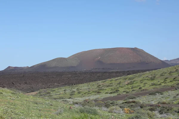 L'isola vulcanica verde — Foto Stock
