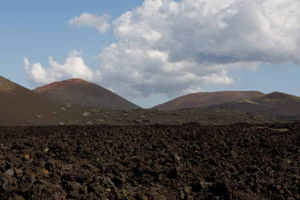 Λάβα τοπίο στο ηφαιστειακό νησί Lanzarote — Φωτογραφία Αρχείου