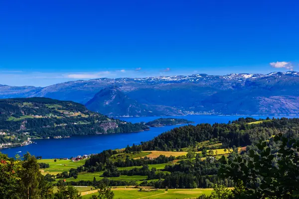 Oystese, a beautiful gem in the Hardanger Fjord in western Norwa — Stock Photo, Image