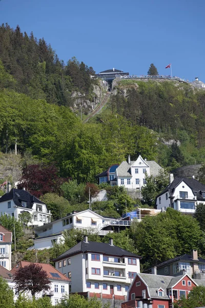 Pohled z Fløyen mimo město Bergen je vynikající, PT94 — Stock fotografie