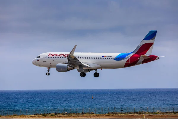 Arecife, Spanje - April, 15 2017: Airbus A320 - 200 van Eurowings — Stockfoto