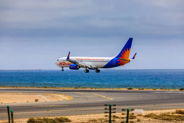 Arecife, Spanje - April, 15 2017: Boeing 737-800 van Jet2holidays — Stockfoto