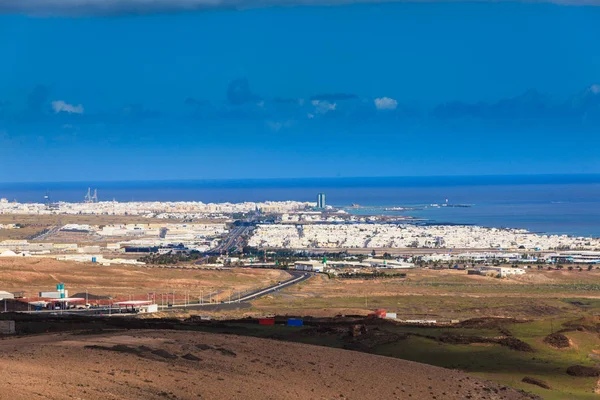 Vista su Arrecife, la capitale di Lanzarote. — Foto Stock