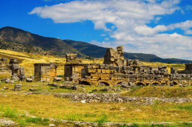 Pamukkale yakınındaki Heropolis