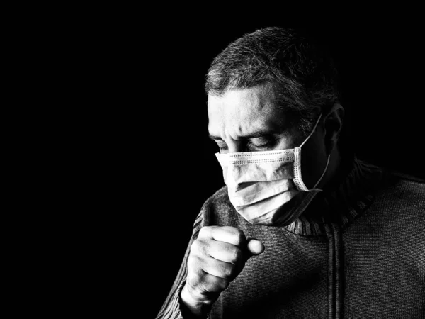 Muž Chirurgickou Maskou Kýchající Nebo Kašlající Pandemie Nebo Epidemie Děsivé — Stock fotografie