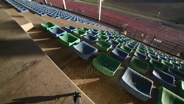 운동경기와 럭비 경기장의 스탠드에서 파노라마 와이드 앵글 — 비디오