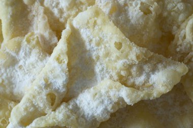 Geleneksel tatlı gevrek pasta melek kanatları vardır