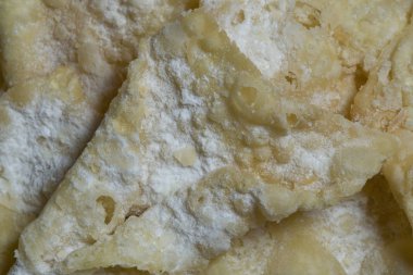 Geleneksel tatlı gevrek pasta melek kanatları vardır