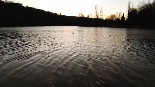 Fucilazione Sul Fiume Adda — Video Stock