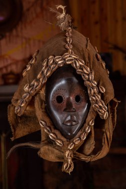 Afrika kökenli maskeler