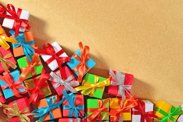 Bovenaanzicht van kleurrijke geschenken — Stockfoto