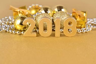 2018 yıl altın rakamlar ve Noel süsleri