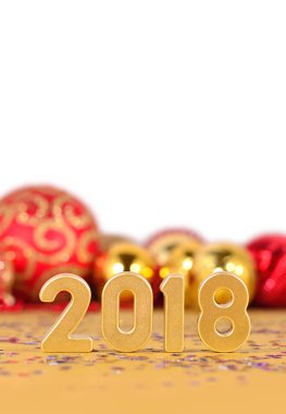 2018 yıl altın rakamlar ve bir beyaz Noel süsleri