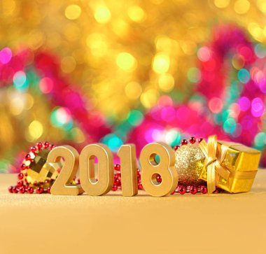 2018 yıl altın rakamlar bokeh arka plan üzerinde