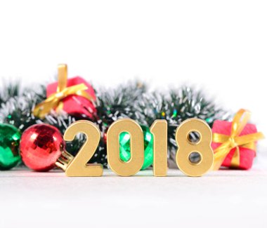 2018 yıl altın rakamlar ve bir beyaz Noel süsleri