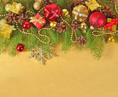 Yılbaşı süsleri çam dalı