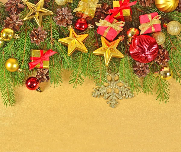 Yılbaşı süsleri çam dalı