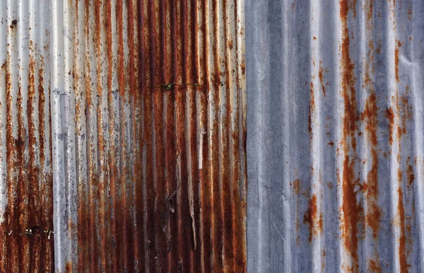 Rusty corrugated metal wall texture background — Stock Photo