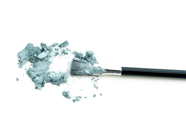 Pennello make-up con ombretti colorati schiacciati — Foto Stock