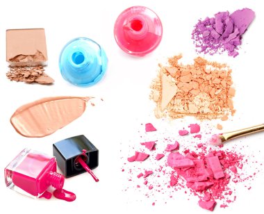 Beyaz izole makyaj ürünleri