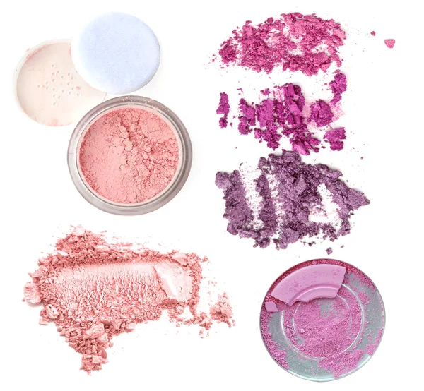 yüz pudrası ve beyaz arka plan üzerinde fırça