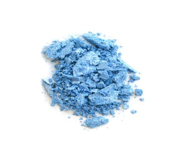 Ezilmiş göz farı beyaza izole edilmiş.