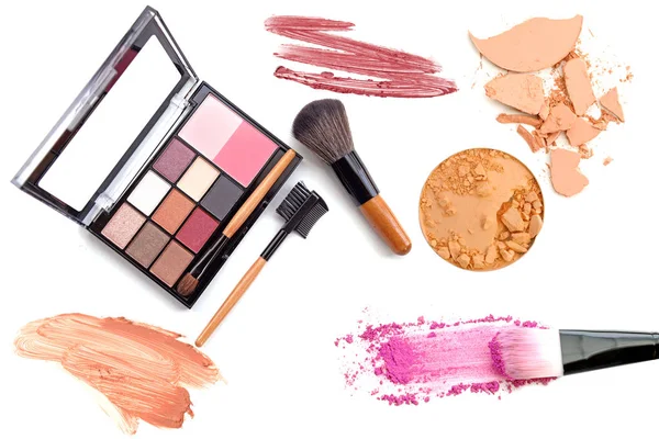 Cosmetica en make-up. Tools voor Professional maken een bovenaanzicht. Op een witte achtergrond — Stockfoto