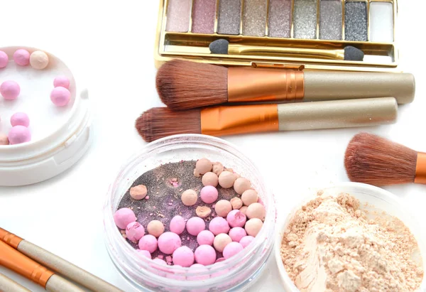 Cosmetics set with powder and make up brushes — Stock Photo, Image