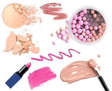 Beyaz arkaplanda dekoratif kozmetik seti